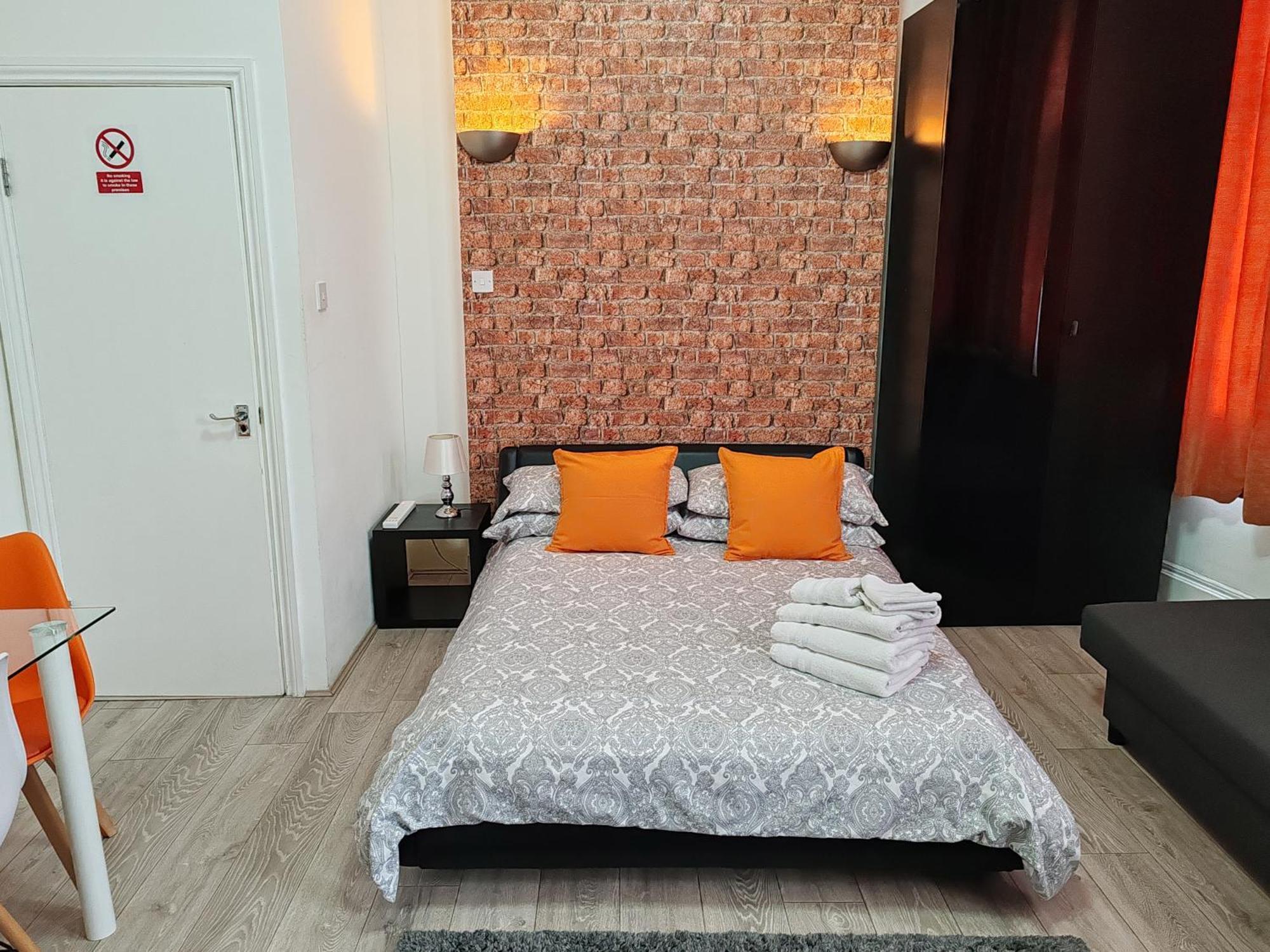 Kilburn High Road Studio Apartments London Exterior foto