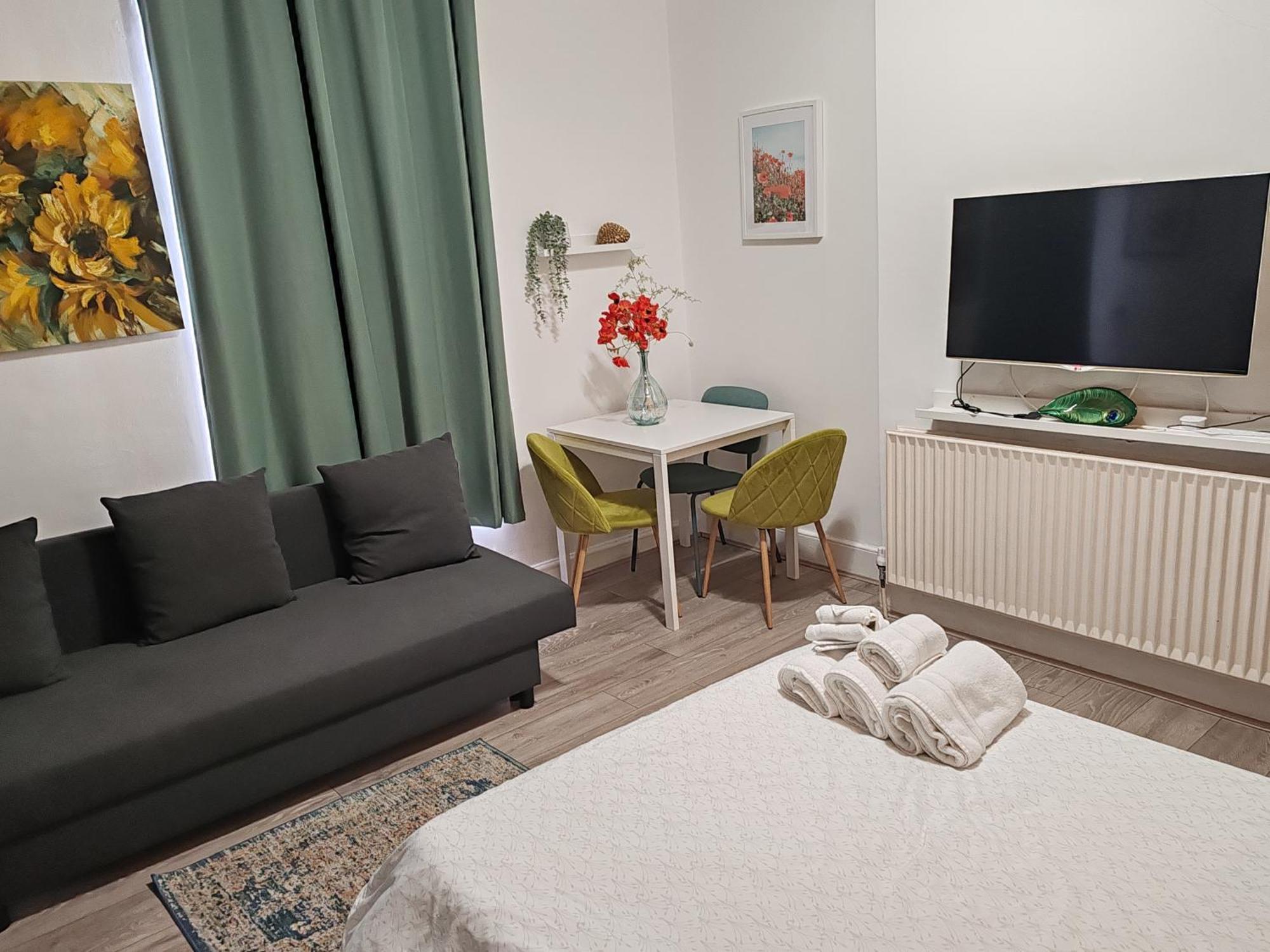 Kilburn High Road Studio Apartments London Exterior foto