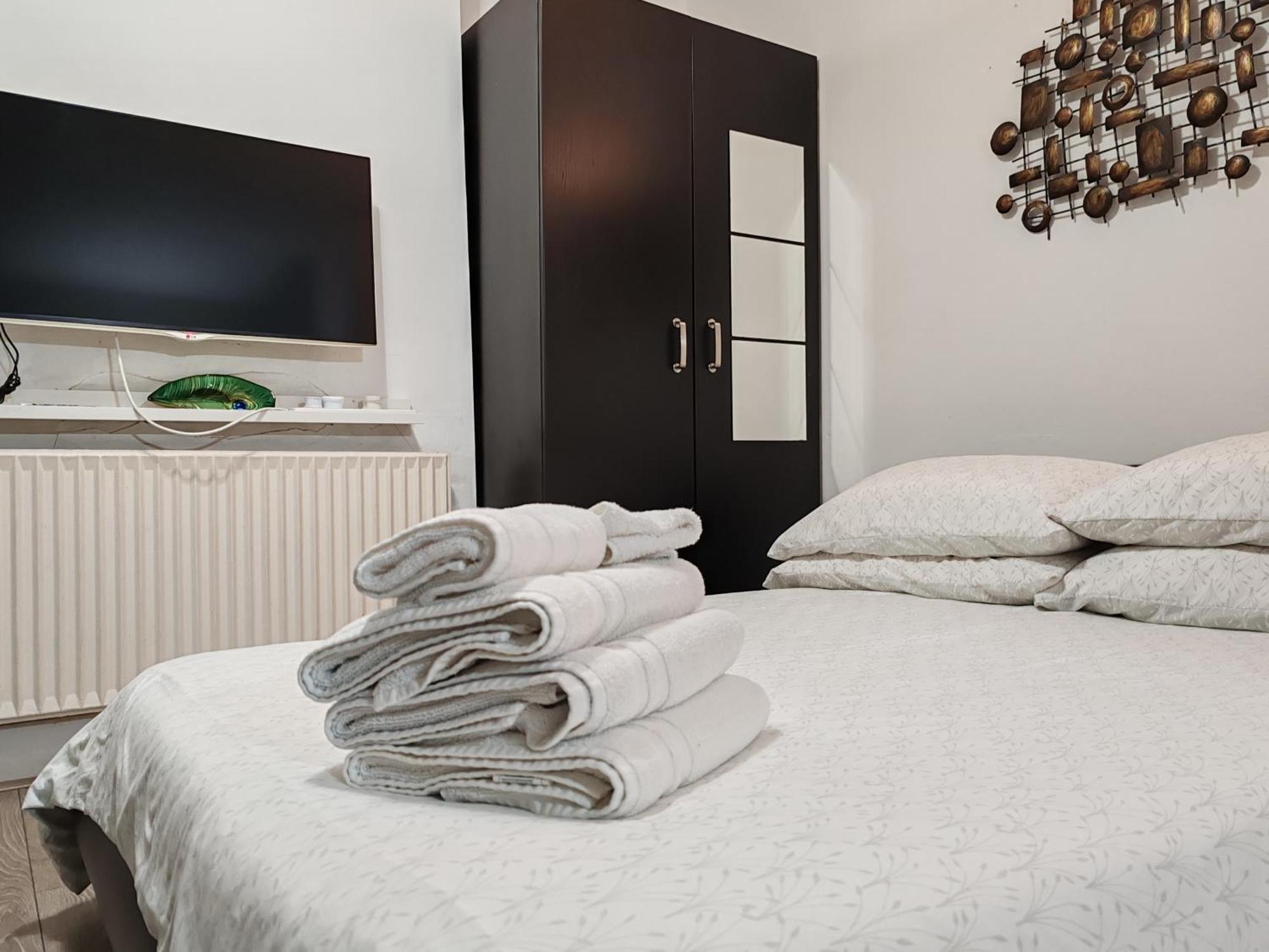 Kilburn High Road Studio Apartments London Exterior foto
