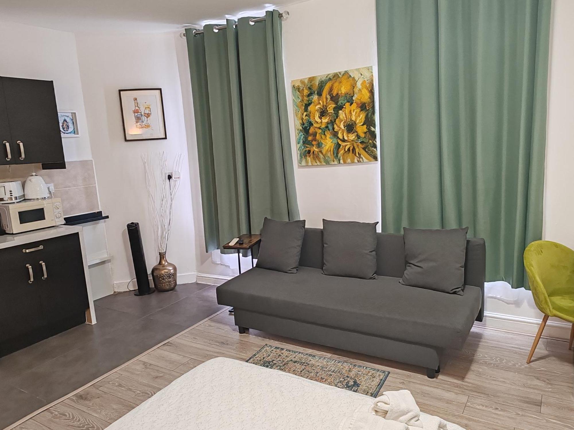 Kilburn High Road Studio Apartments London Exterior foto